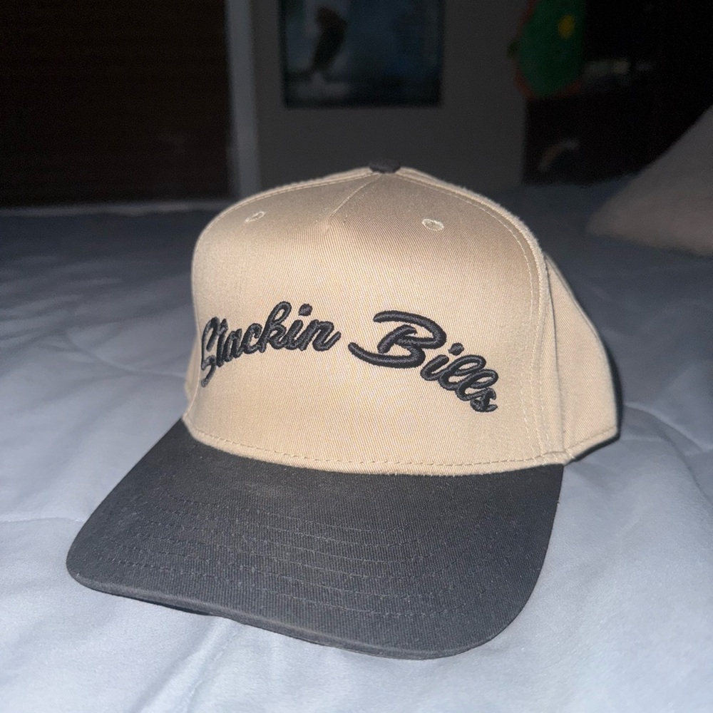 Tan and Black Cap